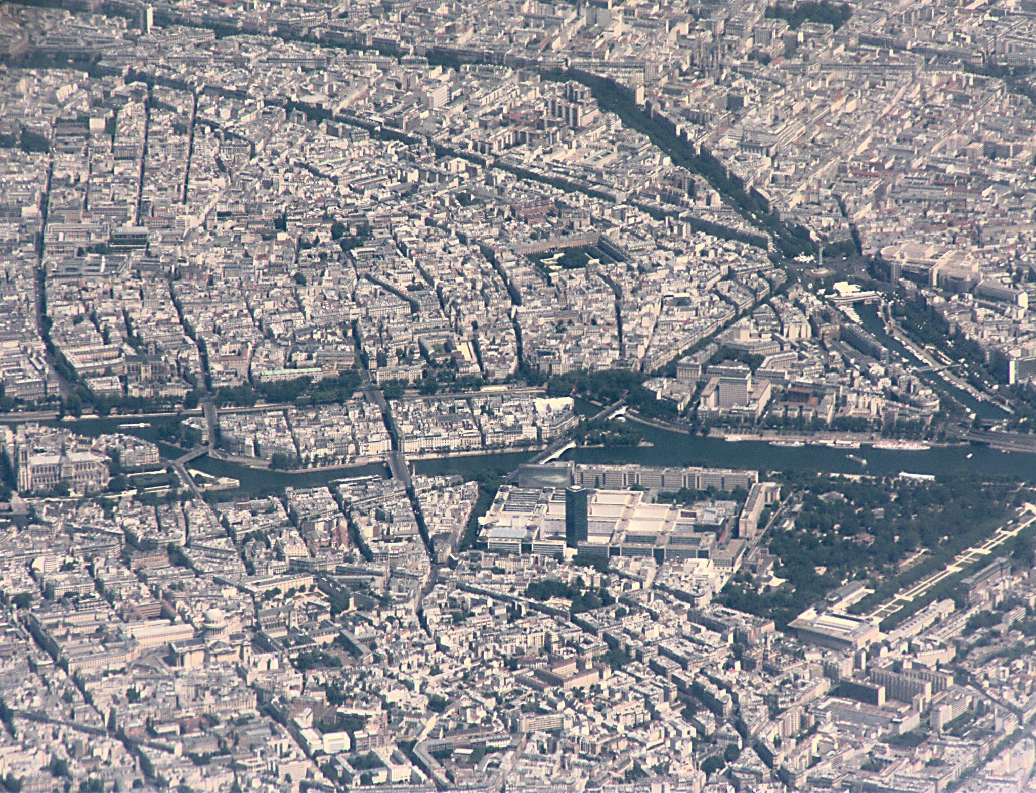 Pour leur 42e édition, les Journées européennes du patrimoine auront pour thème le « patrimoine architectural ». du 20 sep. 2025 au 21 sep. 2025 #journéesdupatrimoine #histoire l'un des nombreux lieux ouvert est par exemple celui de la #bilbiothèque de l'Arsenal #Paris  en collaboration avec le #bnf https://www.bnf.fr/fr/agenda/journees-europeennes-du-patrimoine-2025-arsenal